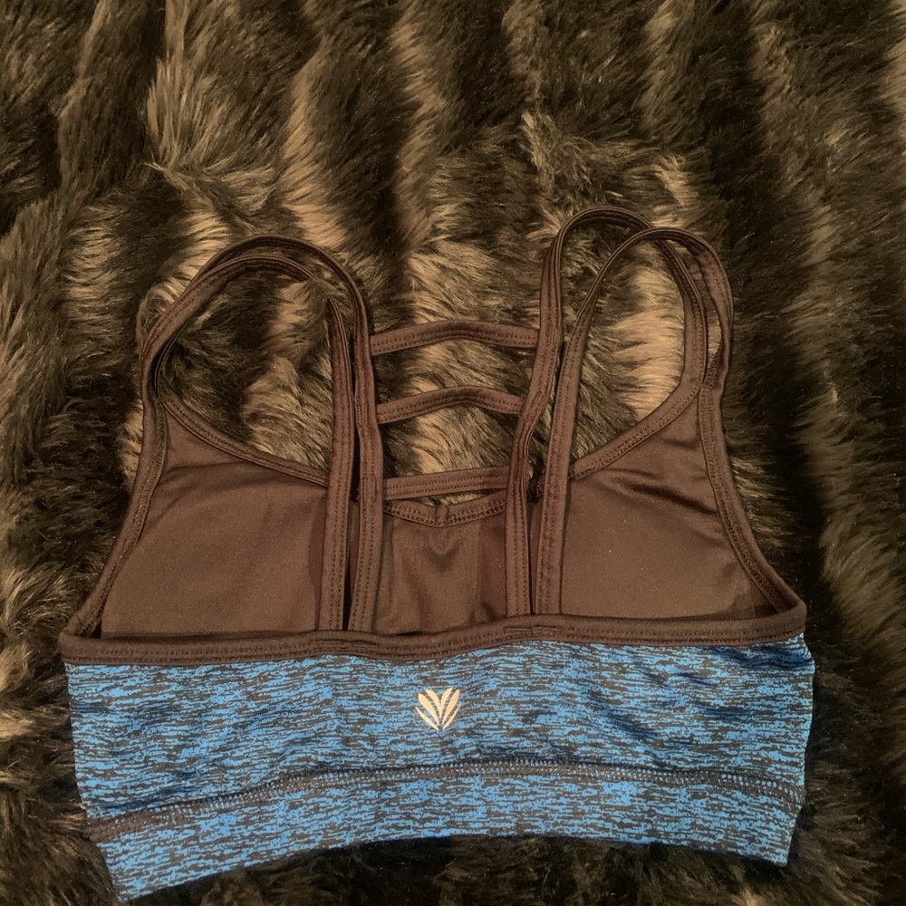 Ladder back sports bra - Picture 2 of 4